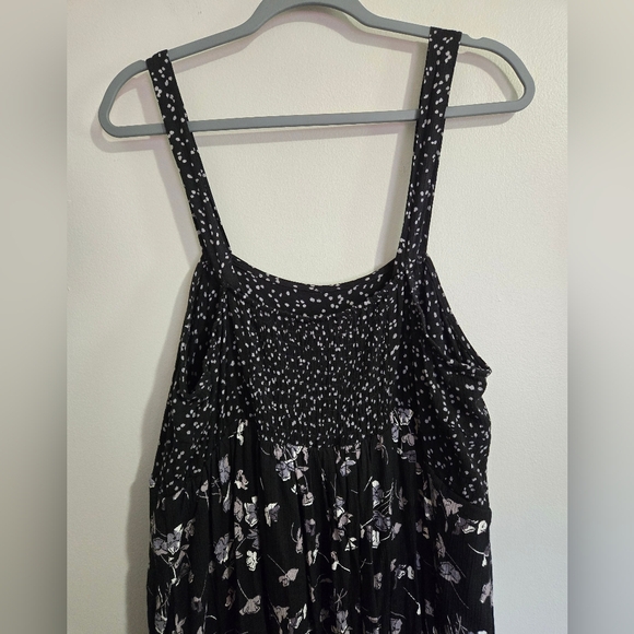 Terra and Sky Maxi Dress - Picture 6 of 8